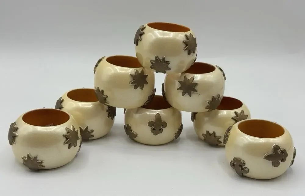 Set of 8 Vintage MCM Cream Gold Fleur-Di-Lis Star Wooden Round Napkin Rings